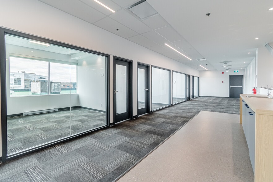 1170 Boul Lebourgneuf, Québec, QC for lease - Interior Photo - Image 2 of 12