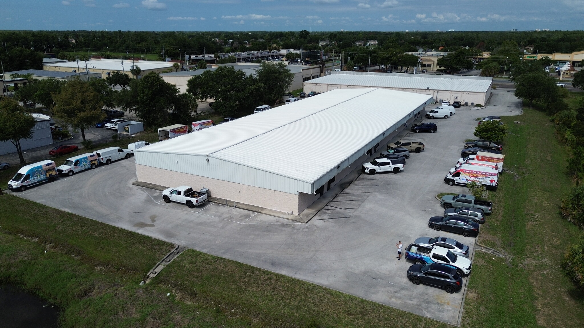 11609 S Orange Blossom Trl, Orlando, FL for lease Building Photo- Image 1 of 15