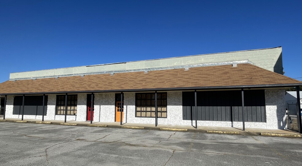 702 Chastain Blvd W, Glencoe, AL for lease - Building Photo - Image 2 of 6