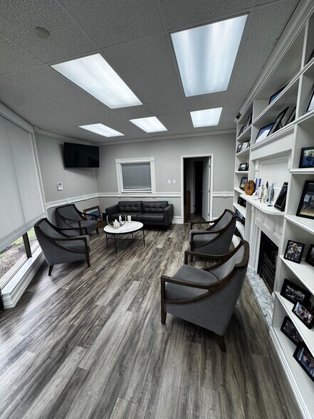 406 W Brin St, Terrell, TX à louer - Photo du bâtiment - Image 2 de 4