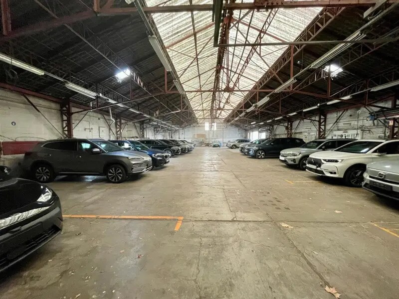 Flex in Nanterre for sale Building Photo- Image 1 of 11