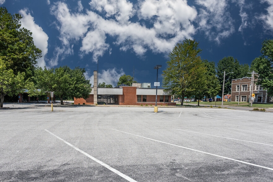 1520 Washington Ave, Alton, IL for sale - Building Photo - Image 2 of 22