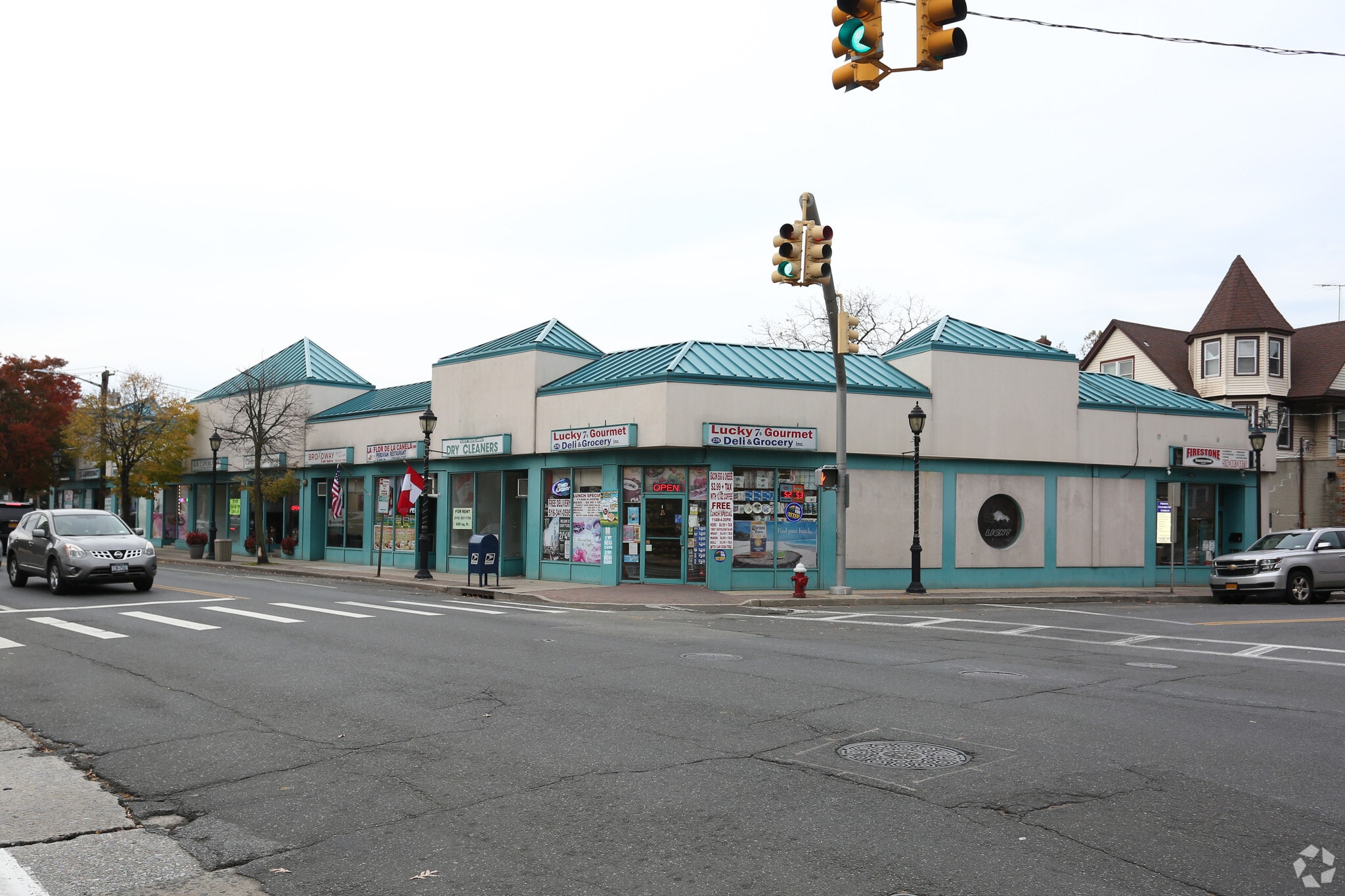 2 Centre Ave, East Rockaway, NY for lease Primary Photo- Image 1 of 22