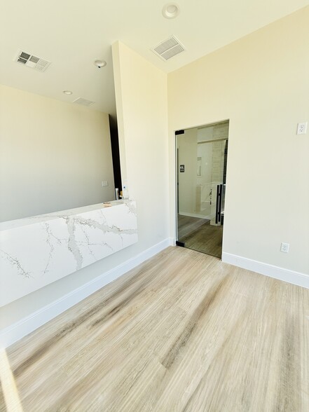 8780 Collin McKinney Pky, McKinney, TX for lease - Interior Photo - Image 2 of 10