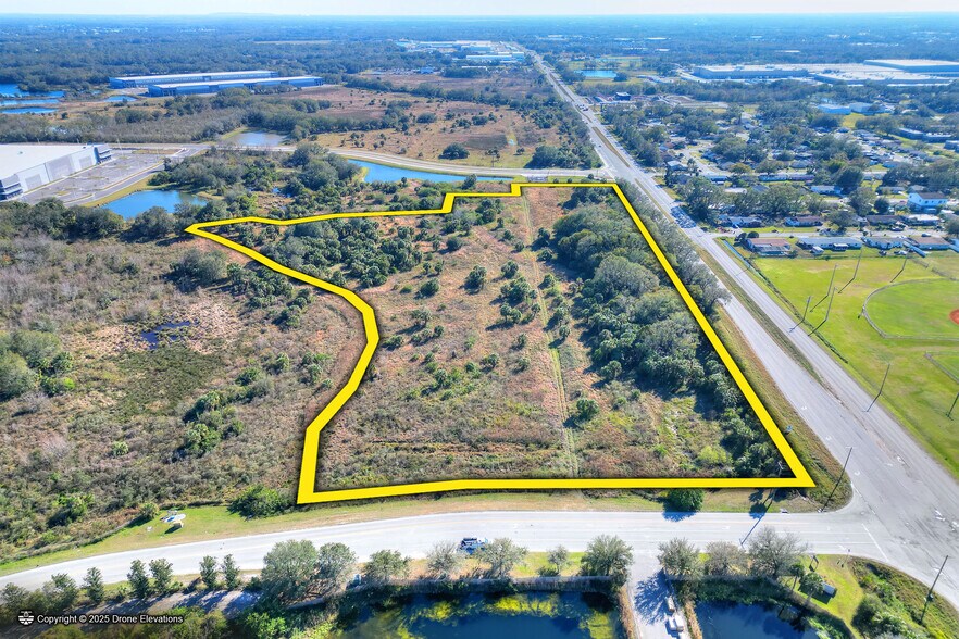 674 S Park Road, Plant City, FL à vendre - Photo du bâtiment - Image 2 de 4