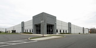 Plus de détails pour 322 Half Acre Rd, Cranbury, NJ - Industriel à louer