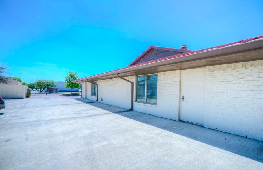 5225 Matlock Rd, Arlington, TX for lease - Building Photo - Image 3 of 19
