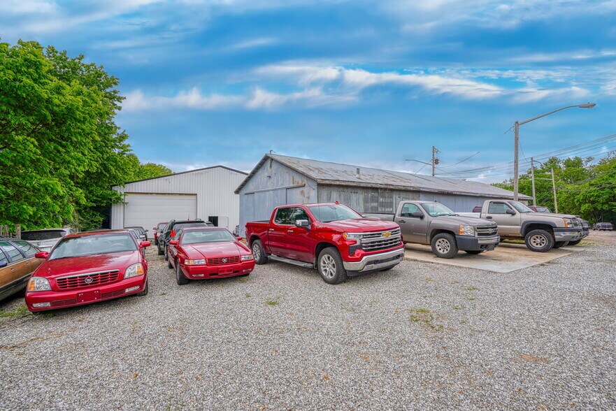 1091 OH-56 East Rt, Circleville, OH for sale - Building Photo - Image 3 of 8