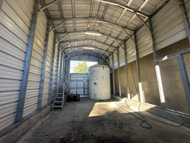 6801 216th St SW, Mountlake Terrace, WA à louer - Photo du bâtiment - Image 2 de 8