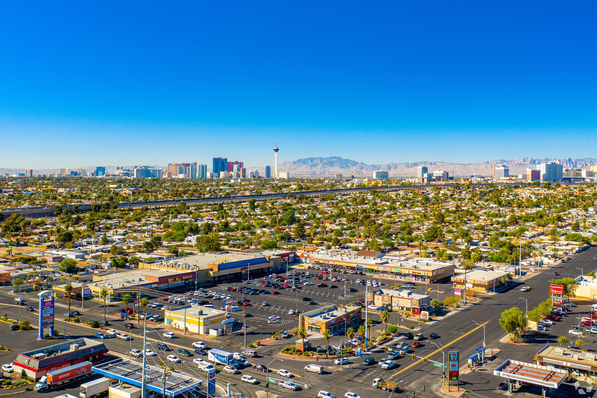 2300-2448 E Bonanza Rd, Las Vegas, NV à louer Photo du bâtiment- Image 1 de 8