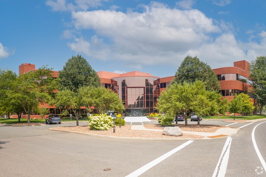 3 Winners Cir, Albany, NY for lease - Primary Photo - Image 1 of 13