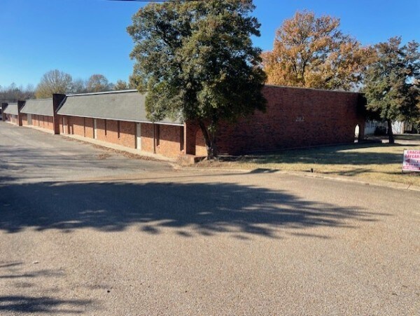 2112 Hollywood Dr, Jackson, TN for sale Building Photo- Image 1 of 22