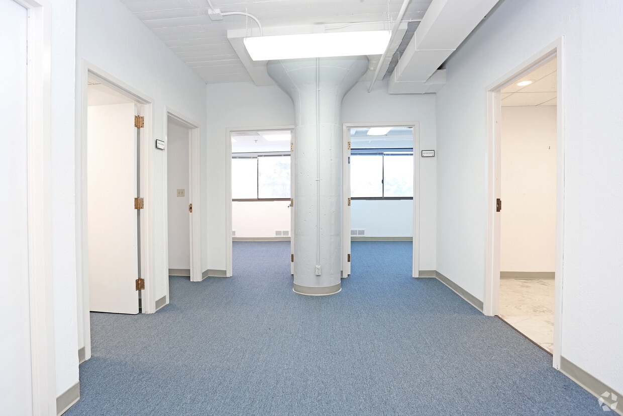 5901 Christie Ave, Emeryville, CA for lease Interior Photo- Image 1 of 5