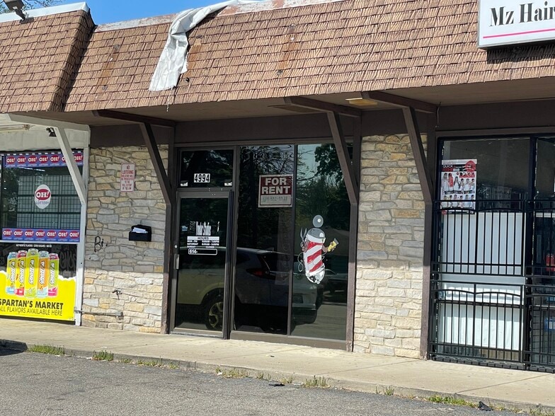 4994 Lindora Dr, Columbus, OH for lease - Primary Photo - Image 1 of 6