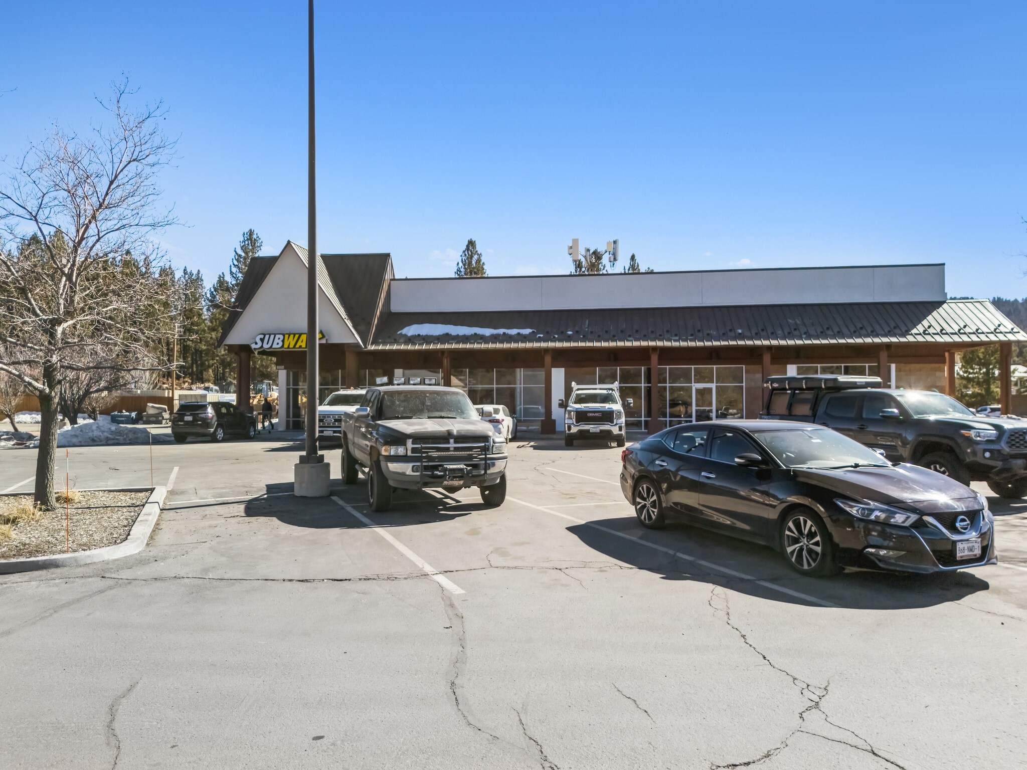 42126 Big Bear Blvd, Big Bear Lake, CA for lease Interior Photo- Image 1 of 2