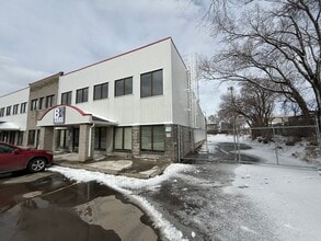 22 Jamie Ave, Nepean, ON for lease Interior Photo- Image 1 of 8