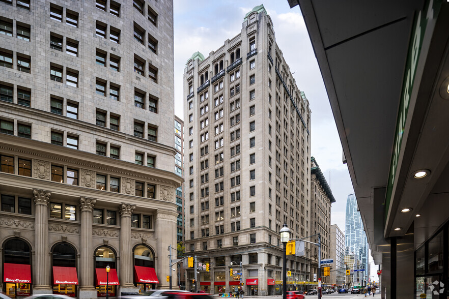 69 Yonge St, Toronto, ON for lease - Primary Photo - Image 1 of 4