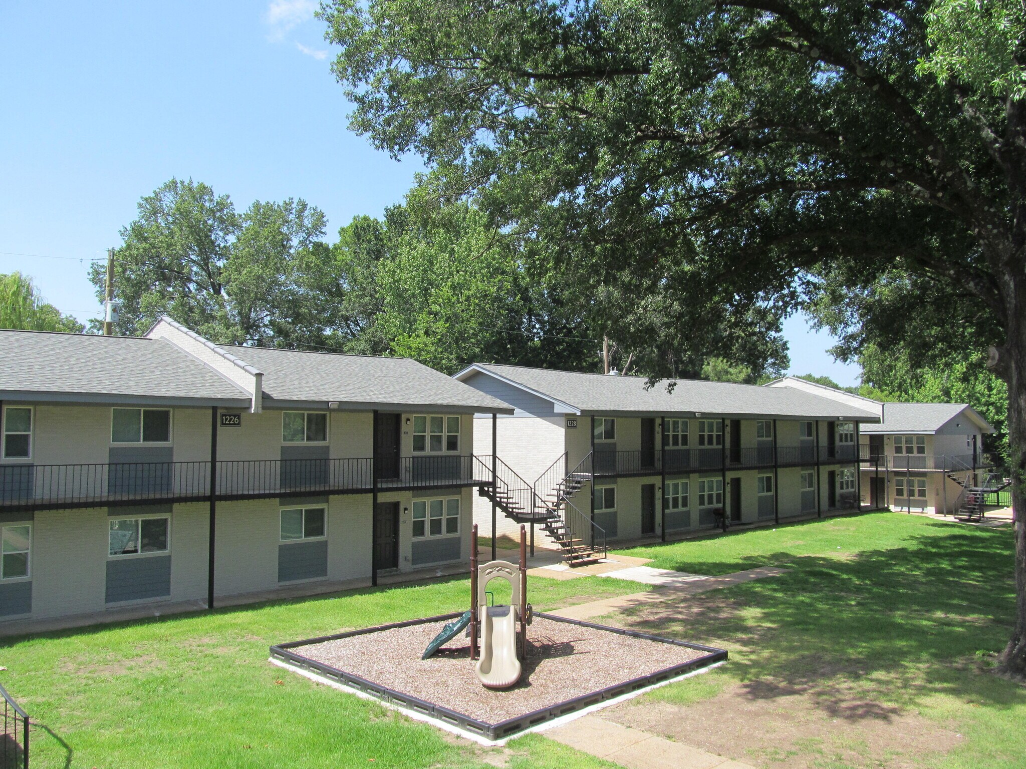 1222 Aubra Rd, Memphis, TN à vendre Photo du bâtiment- Image 1 de 15