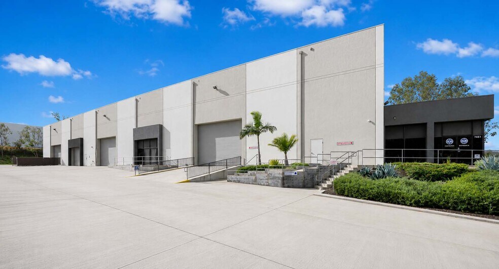 7451 Trade St, San Diego, CA à louer - Photo du bâtiment - Image 3 de 6