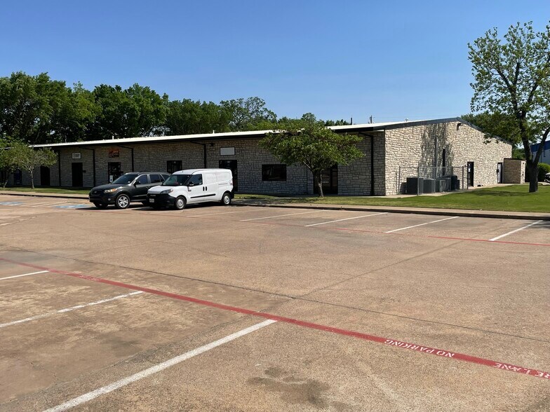 194 Industrial Blvd, McKinney, TX à louer - Photo principale - Image 2 de 25