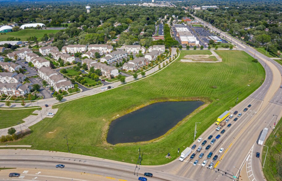 1794 W Lake St, Hanover Park, IL à vendre - Photo du bâtiment - Image 2 de 2