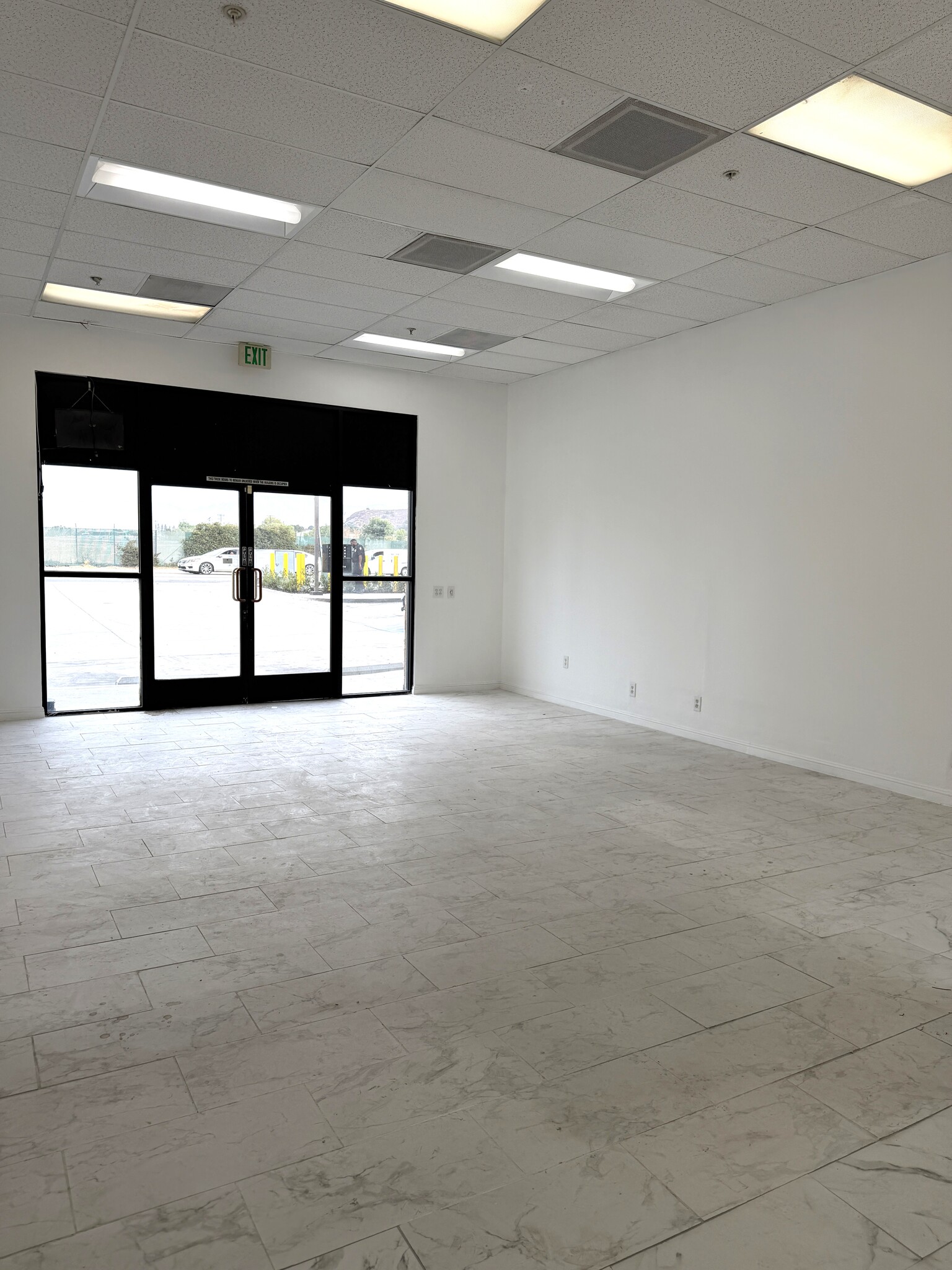 10118 San Fernando Rd, Pacoima, CA for sale Interior Photo- Image 1 of 2
