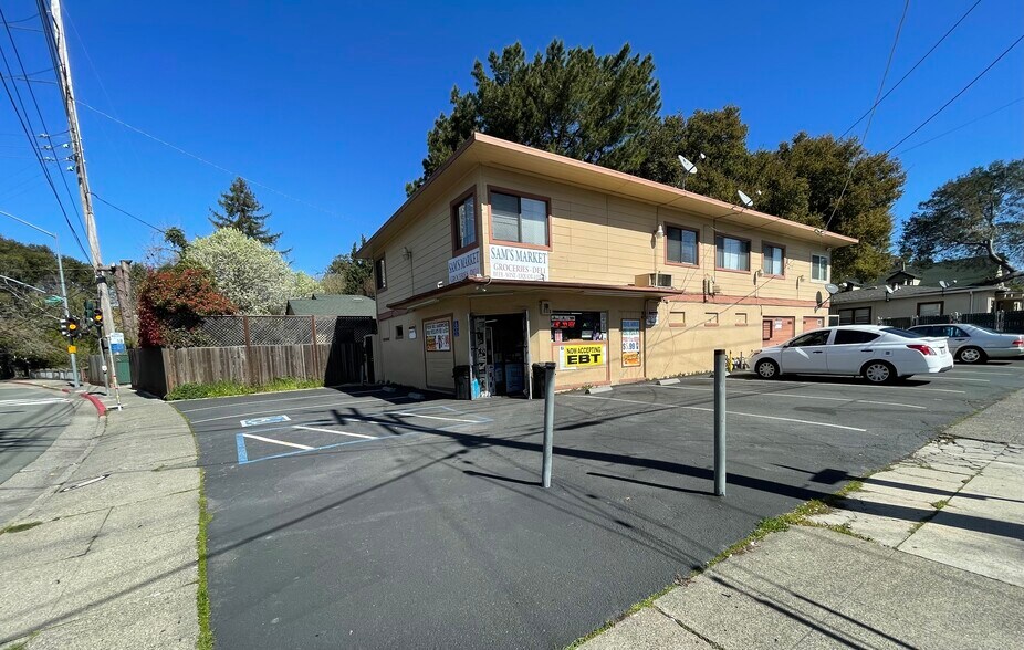 212 S E St, Santa Rosa, CA à vendre - Photo du bâtiment - Image 2 de 15