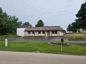 N44W32882 Watertown Plank Rd, Nashotah, WI for lease Building Photo- Image 1 of 1