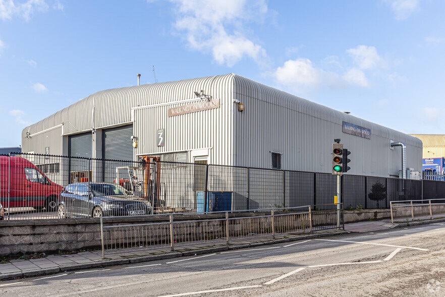 3 Old Oak Common Ln, London for lease - Building Photo - Image 2 of 9