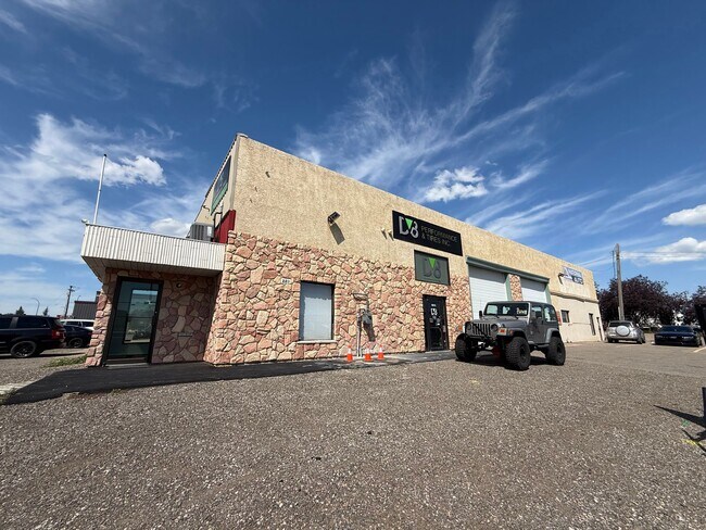 Plus de détails pour 2213 2 Av N, Lethbridge, AB - Industriel à louer