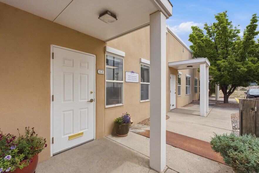 2074 Galisteo St, Santa Fe, NM à vendre - Photo du bâtiment - Image 2 de 26