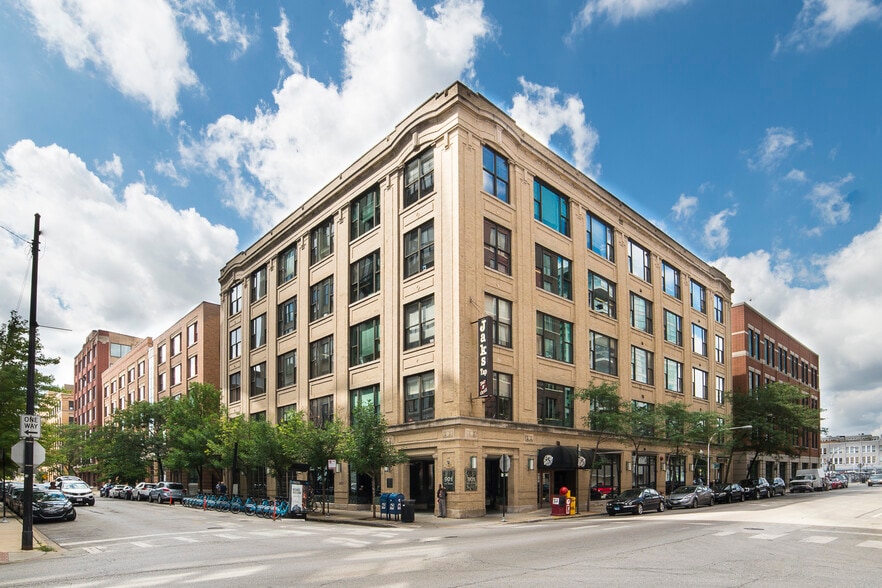 901 W Jackson Blvd, Chicago, IL à louer - Photo du bâtiment - Image 2 de 6