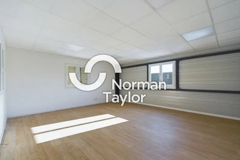 Flex in Montpellier for lease - Interior Photo - Image 2 of 11