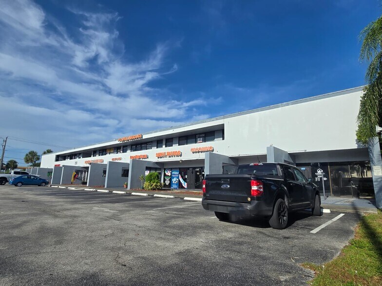 2501-2531 N State Road 7, Margate, FL à louer - Photo du bâtiment - Image 3 de 7