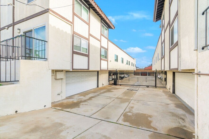 16720 S Dalton Ave, Gardena, CA à vendre - Photo du bâtiment - Image 3 de 13