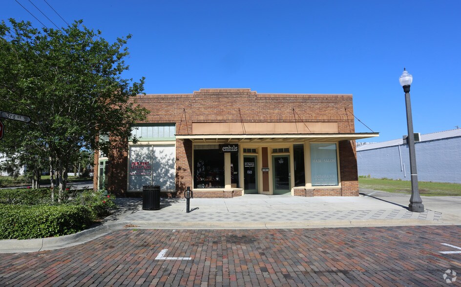 218-222 Magnolia Ave, Sanford, FL à louer - Photo du bâtiment - Image 2 de 5