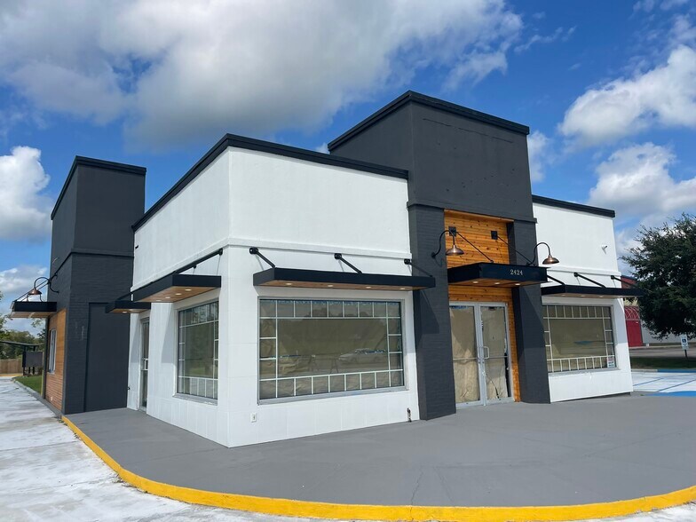 2424 Ambassador Caffery Pky, Lafayette, LA à vendre - Photo du bâtiment - Image 2 de 37
