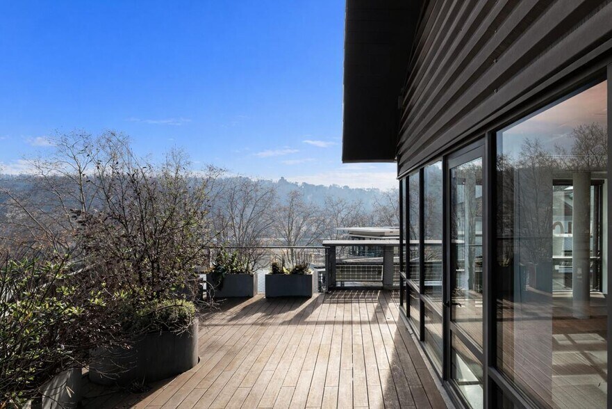 25-27 Rue Joannès Carret, Lyon for sale - Building Photo - Image 1 of 12