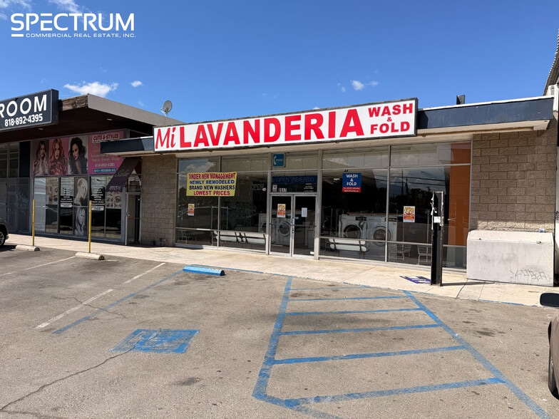 8907-8917 Woodman Ave, Panorama City, CA à louer - Photo du bâtiment - Image 1 de 11