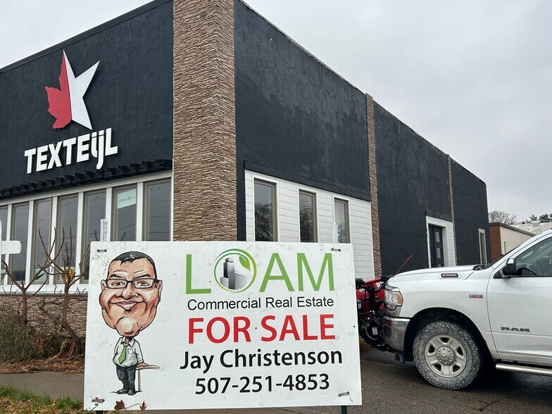 102 SE 2nd Ave, Elgin, MN à vendre - Photo du bâtiment - Image 2 de 5