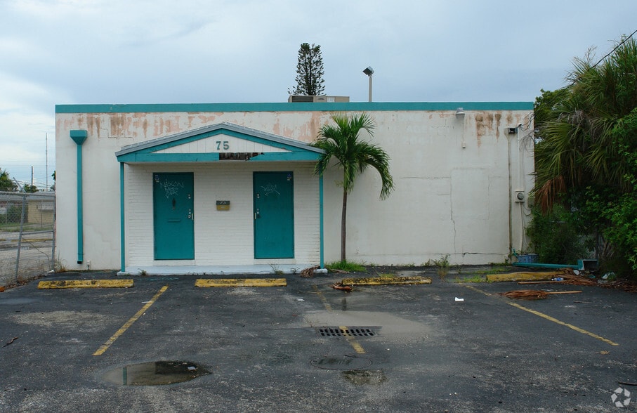 75 NE 183rd St, Miami, FL for sale - Building Photo - Image 2 of 7