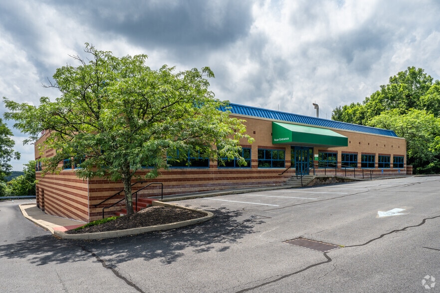 133 Church Hill Rd, McKees Rocks, PA for sale - Building Photo - Image 2 of 4