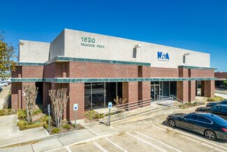 Plus de détails pour 1620 Valwood Pky, Carrollton, TX - Industriel à louer