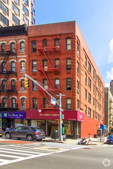 401 E 83rd St, New York, NY for lease - Building Photo - Image 3 of 4