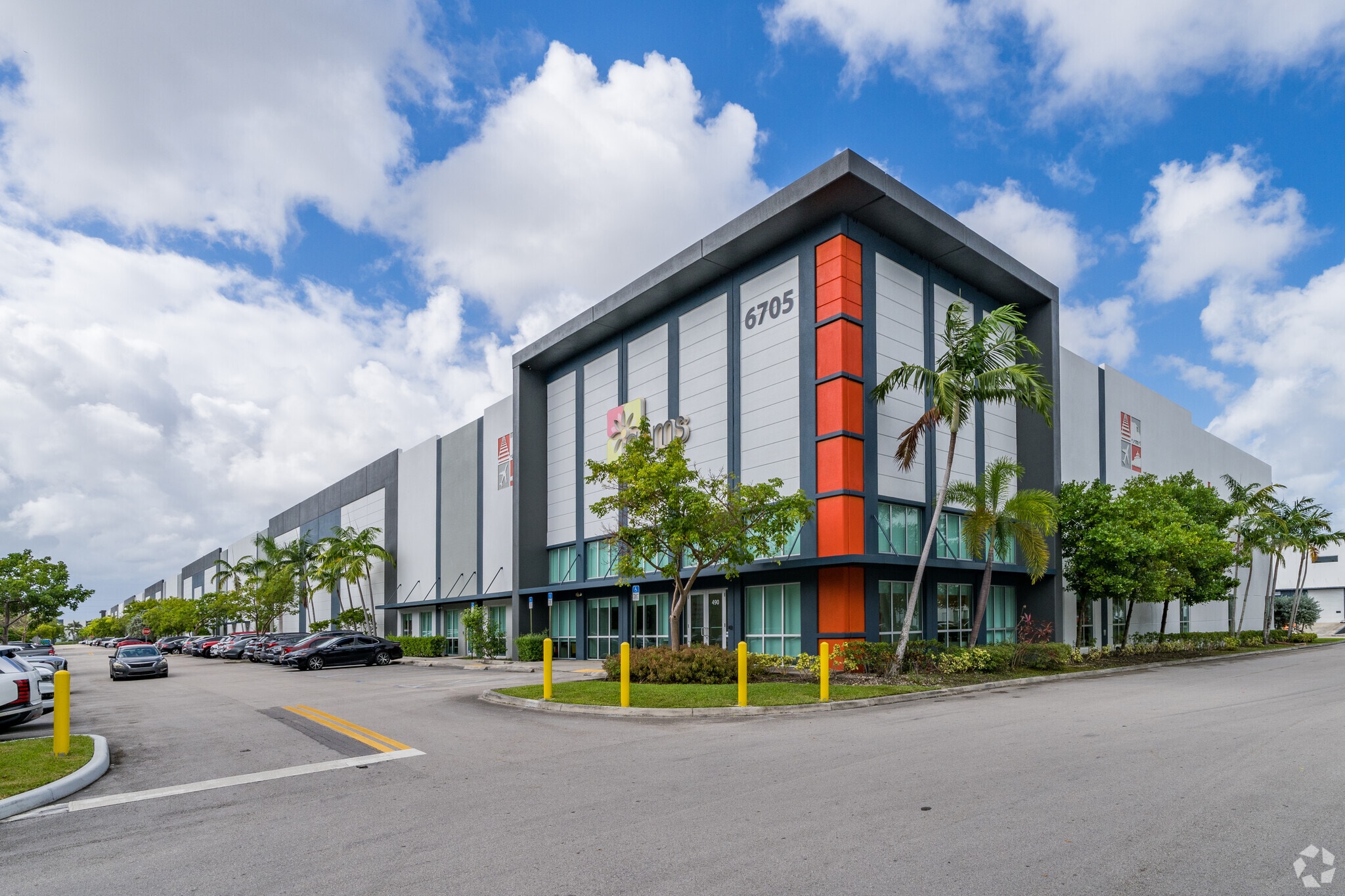 6705 NW 36th St, Miami, FL for lease Primary Photo- Image 1 of 5