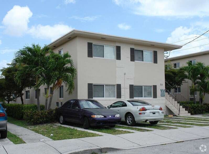 711 SW 5th St, Miami, FL à vendre - Photo du bâtiment - Image 2 de 3