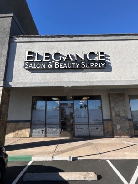 171 N Gibson Rd, Henderson, NV for lease - Building Photo - Image 3 of 15