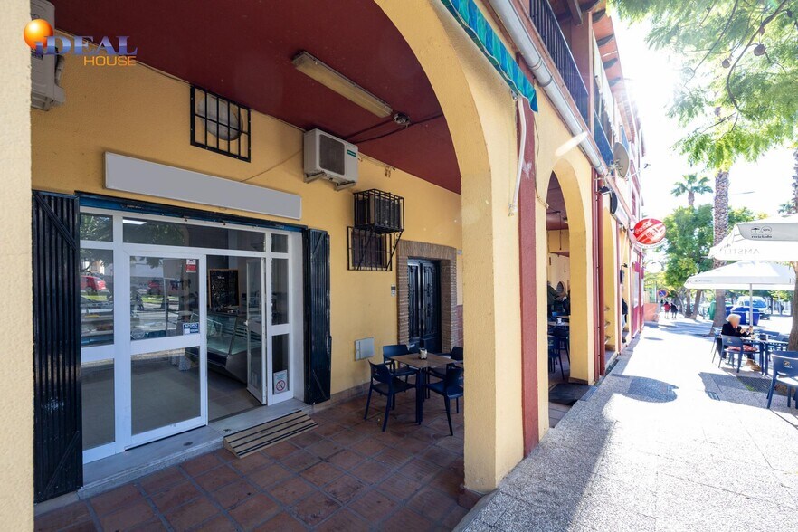 Avenida Enrique Martín Cuevas, 6, Motril, Granada à vendre - Photo du bâtiment - Image 3 de 32