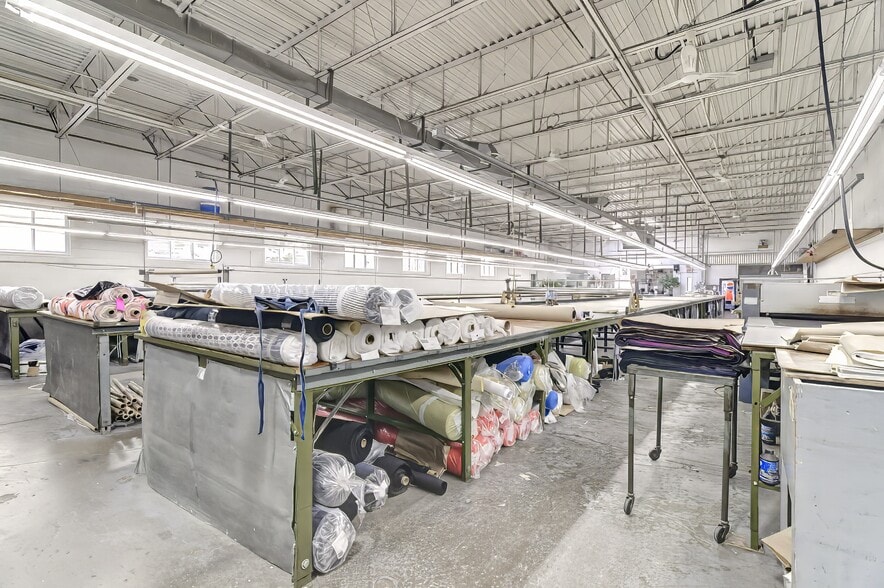 10790 Av Salk, Montréal, QC for sale - Interior Photo - Image 3 of 5