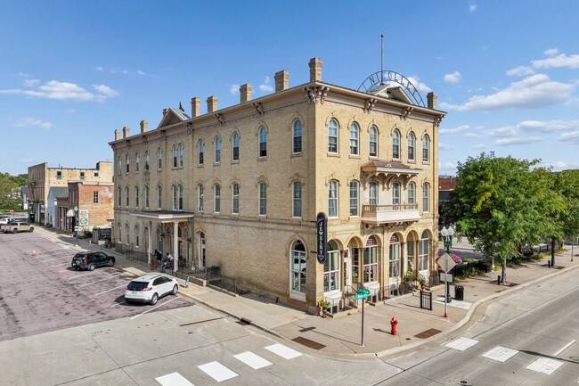 Plus de détails pour 122 S Minnesota Ave, Saint Peter, MN - Multi-résidentiel à vendre
